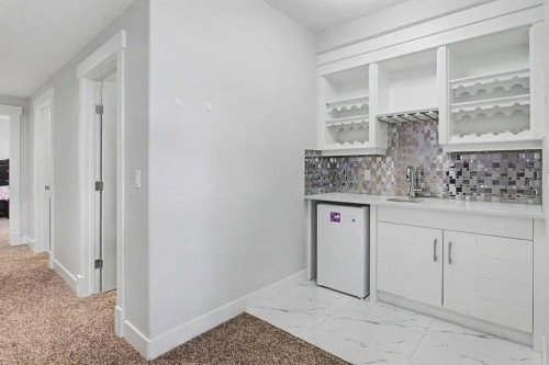 4640 15 Avenue Nw, Calgary, AB 