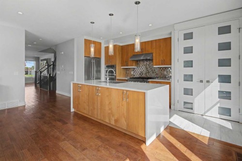 4640 15 Avenue Nw, Calgary, AB 