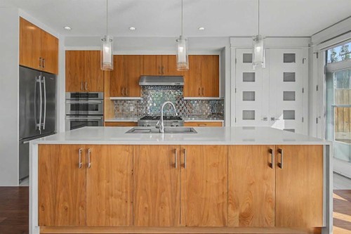 4640 15 Avenue Nw, Calgary, AB 