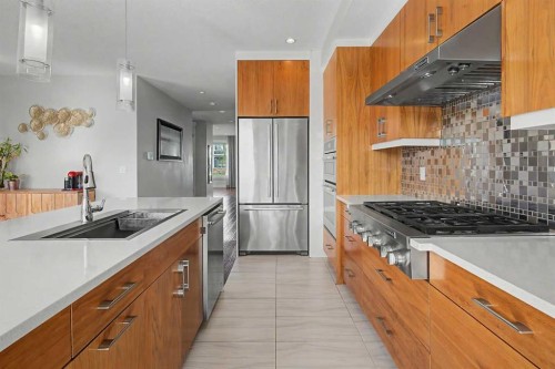 4640 15 Avenue Nw, Calgary, AB 
