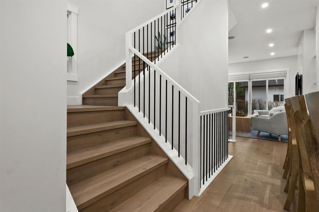 921 41 Street Sw, Calgary, AB