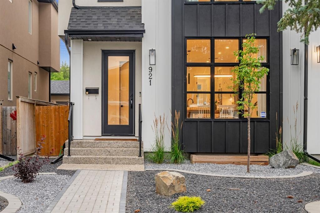 921 41 Street Sw, Calgary, AB