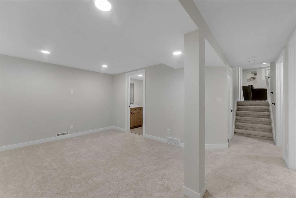 10 Atlanta Crescent Se, Calgary, AB