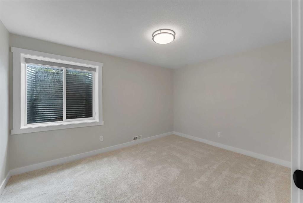 10 Atlanta Crescent Se, Calgary, AB
