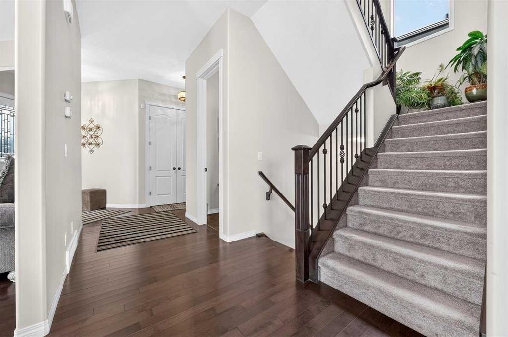 40 Sherwood Manor Nw, Calgary, AB