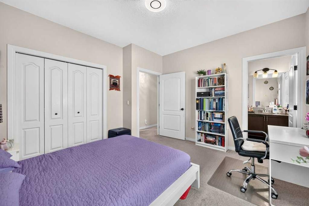 40 Sherwood Manor Nw, Calgary, AB