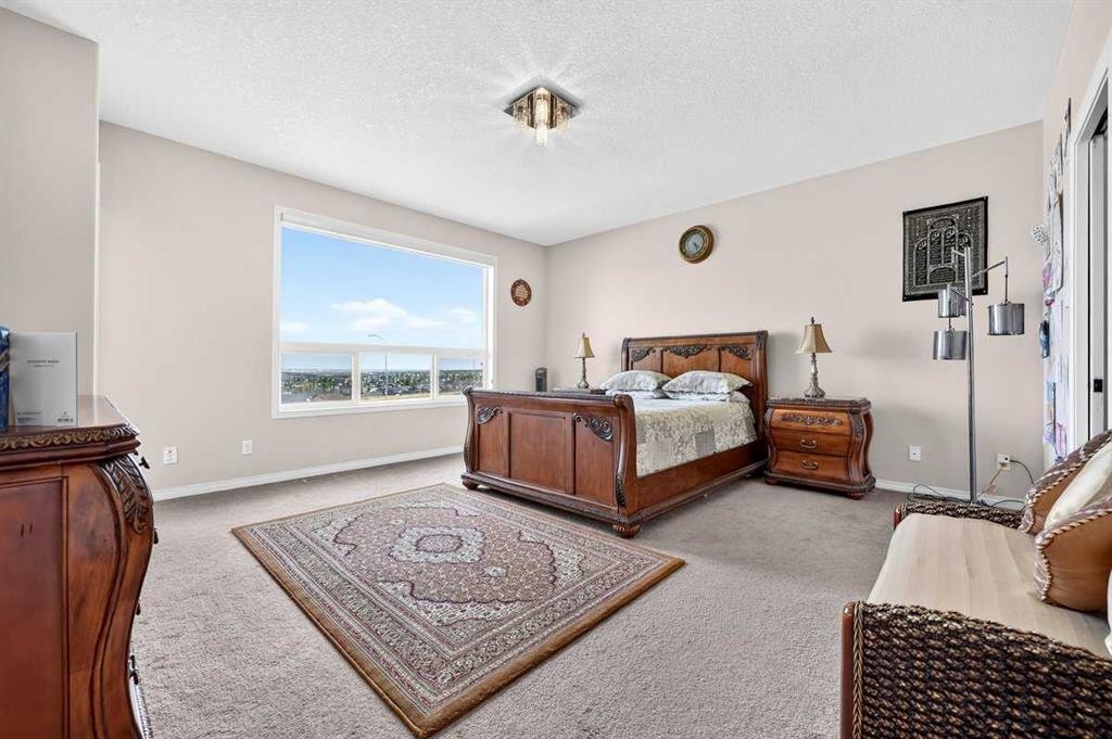 40 Sherwood Manor Nw, Calgary, AB