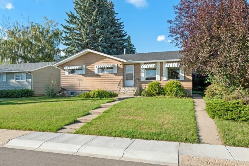 616 6 Street SE Three Hills, AB T0M 2A0