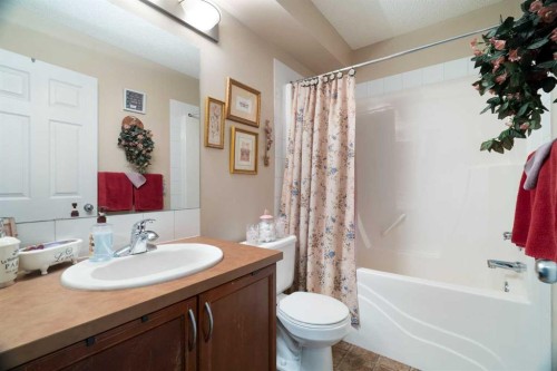 128 Copperstone Grove Se, Calgary, AB 