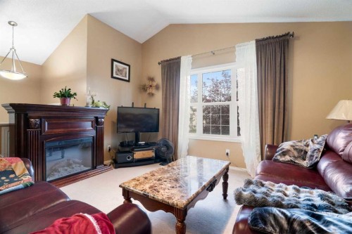 128 Copperstone Grove Se, Calgary, AB 