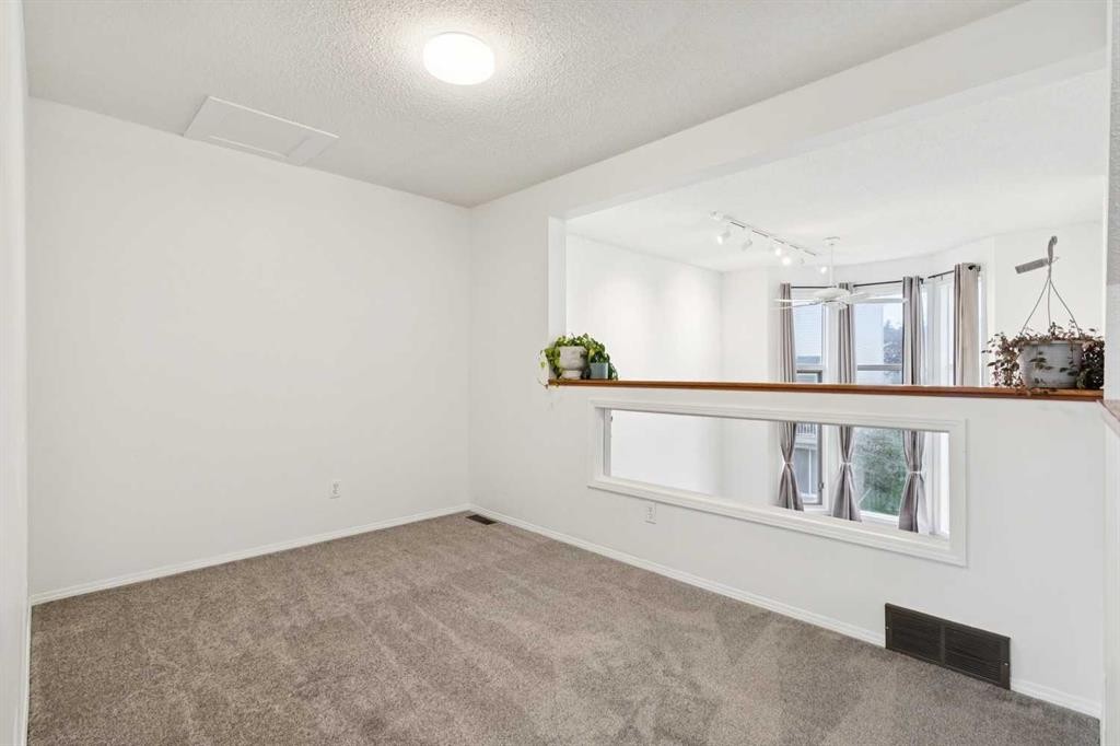 412 Hawkstone Manor Nw, Calgary, AB