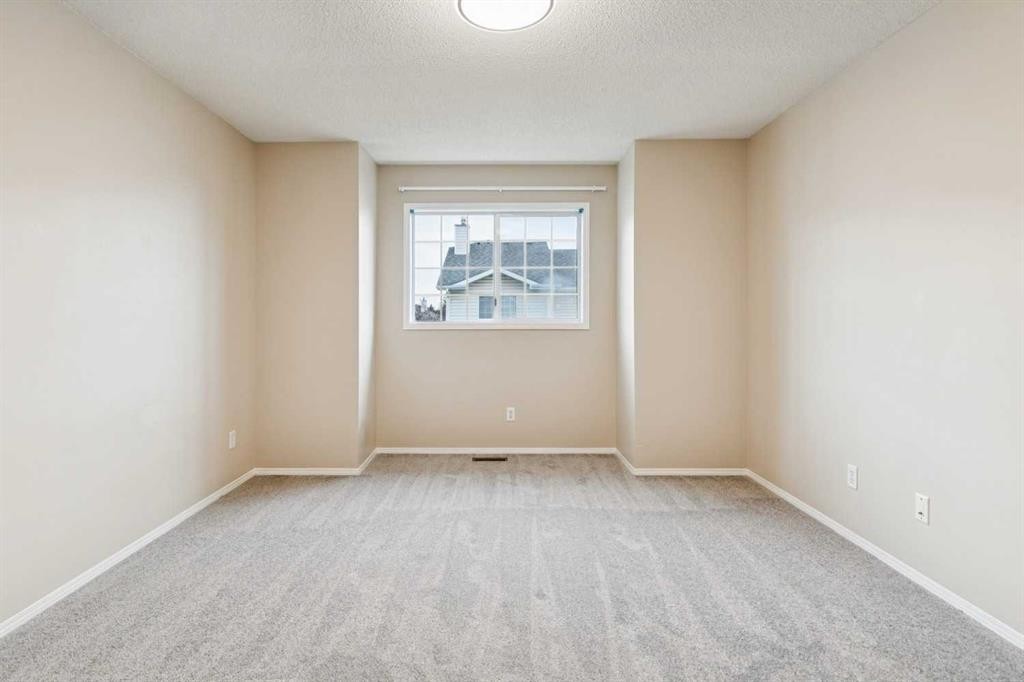 412 Hawkstone Manor Nw, Calgary, AB