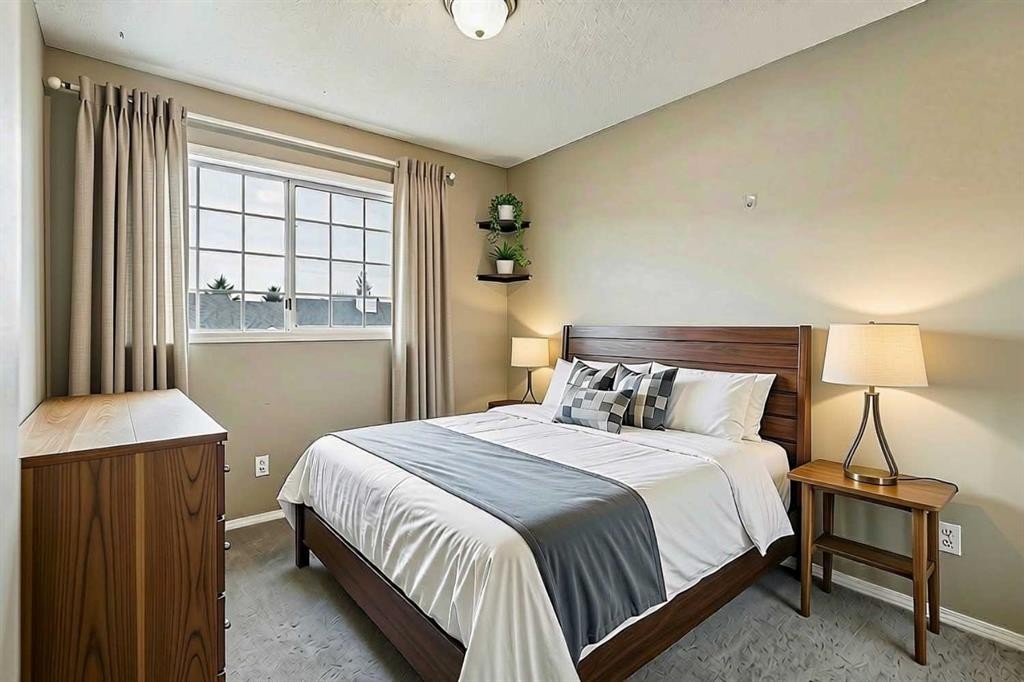 412 Hawkstone Manor Nw, Calgary, AB