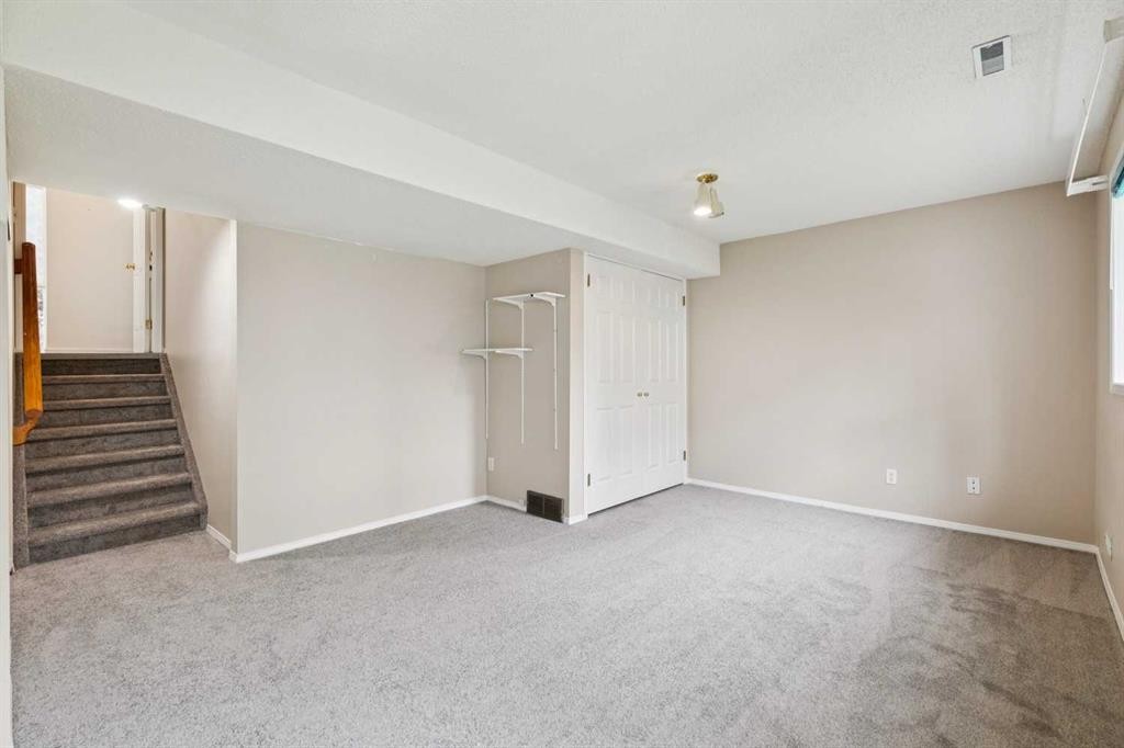 412 Hawkstone Manor Nw, Calgary, AB