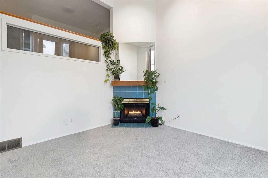 412 Hawkstone Manor Nw, Calgary, AB