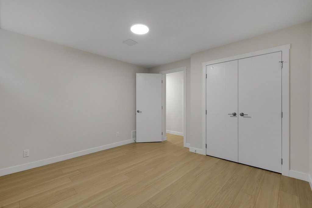 20 Bernard Way Nw, Calgary, AB