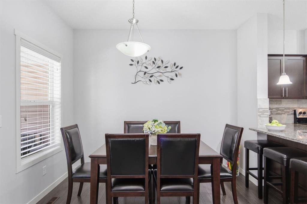 126 Copperpond Landing Se, Calgary, AB