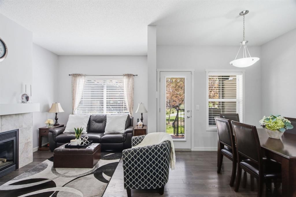 126 Copperpond Landing Se, Calgary, AB