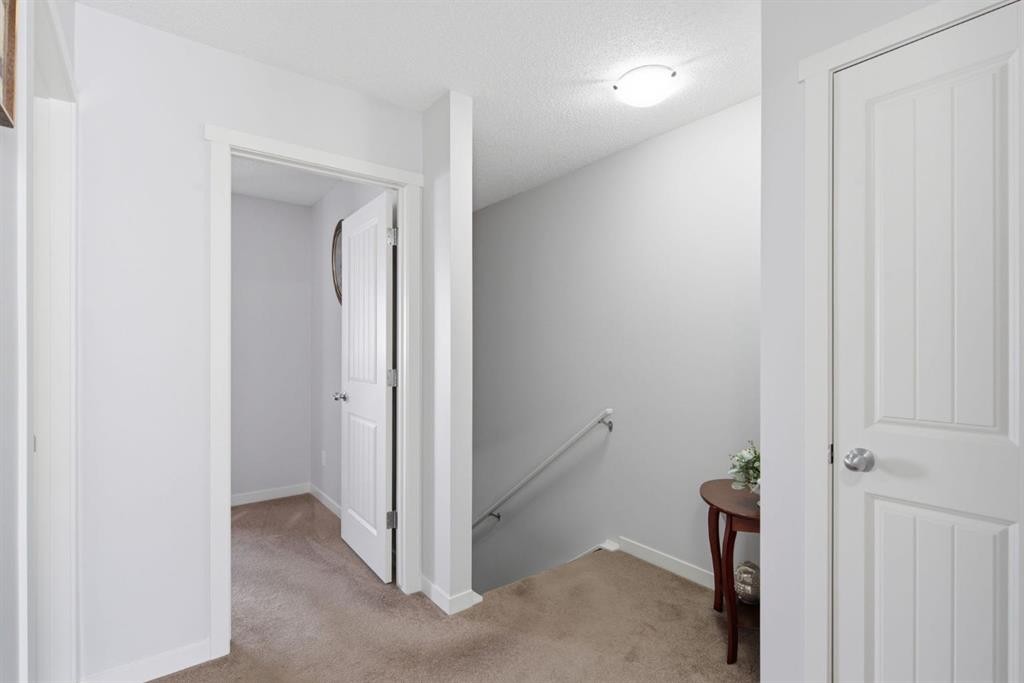 126 Copperpond Landing Se, Calgary, AB