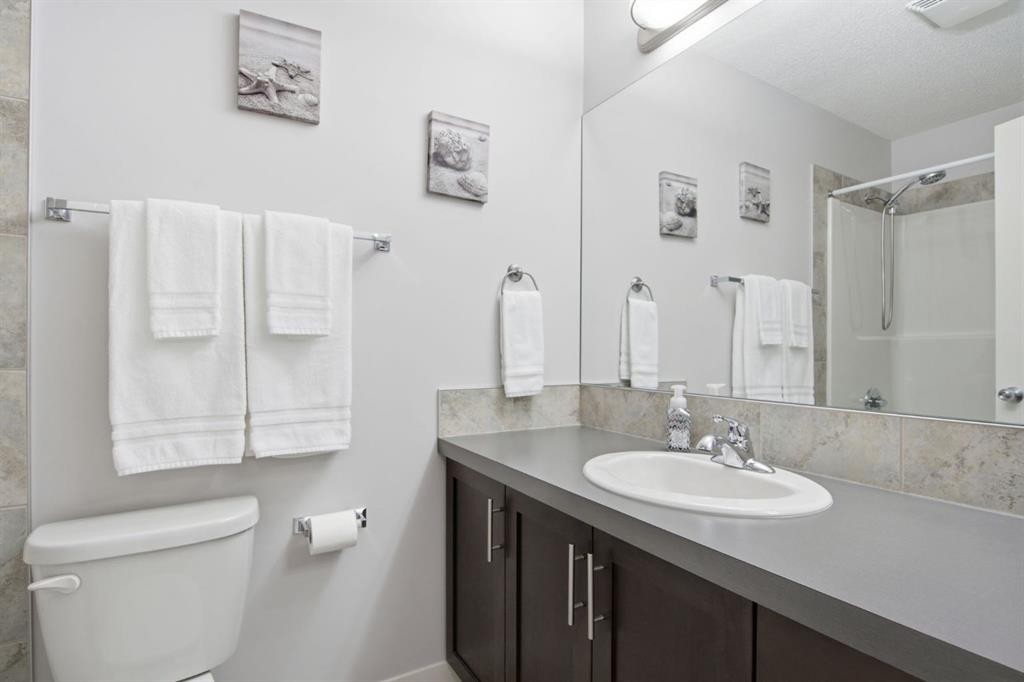 126 Copperpond Landing Se, Calgary, AB