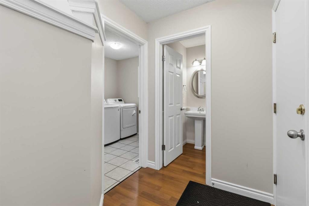 307 Hidden Cove Nw, Calgary, AB