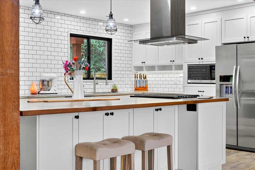 1703 107 Avenue Sw, Calgary, AB