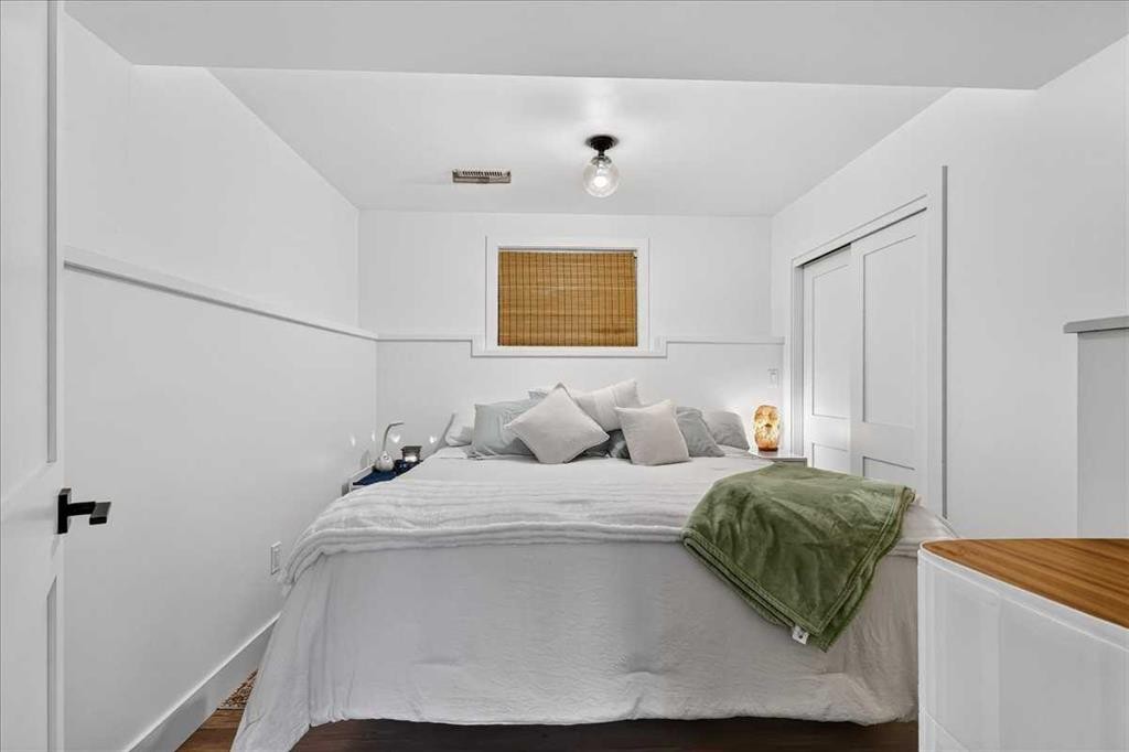 1703 107 Avenue Sw, Calgary, AB
