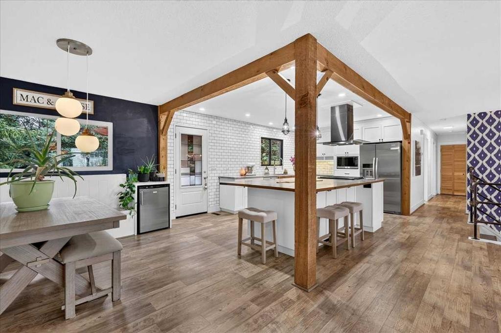 1703 107 Avenue Sw, Calgary, AB