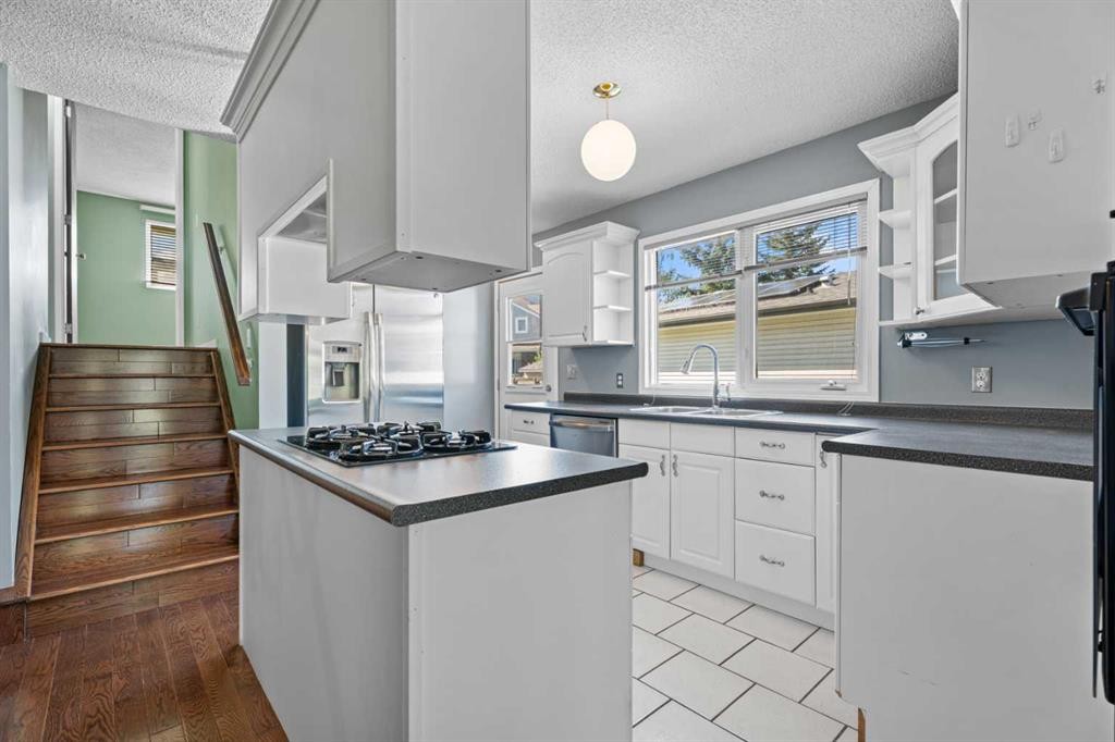 367 Woodridge Place Sw, Calgary, AB