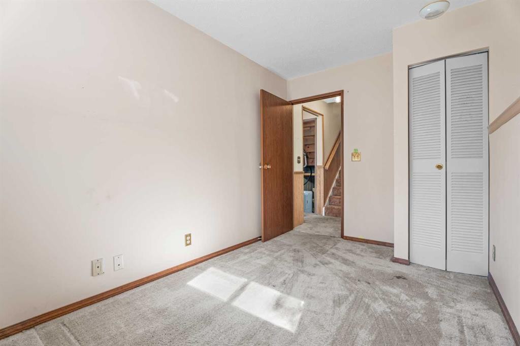 367 Woodridge Place Sw, Calgary, AB