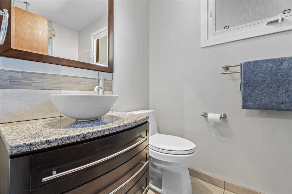 135 Queensland Road Se, Calgary, AB