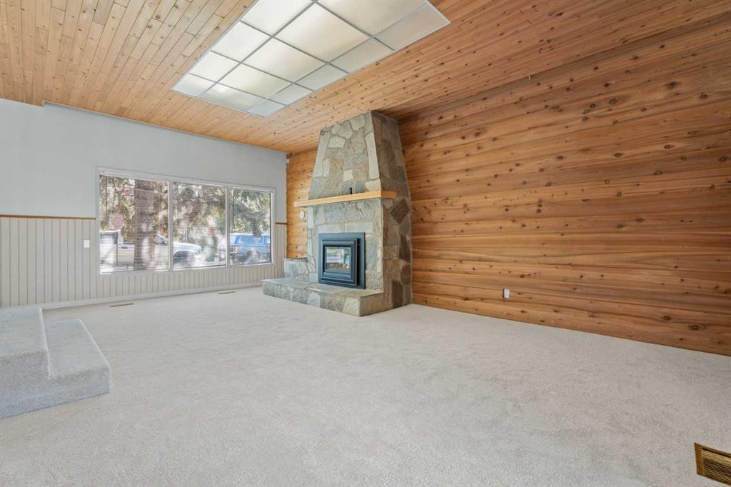 135 Queensland Road Se, Calgary, AB