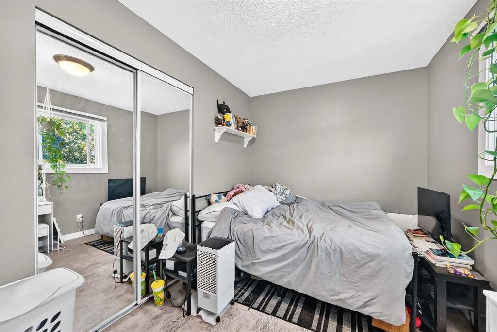 116 Midland Crescent Se, Calgary, AB