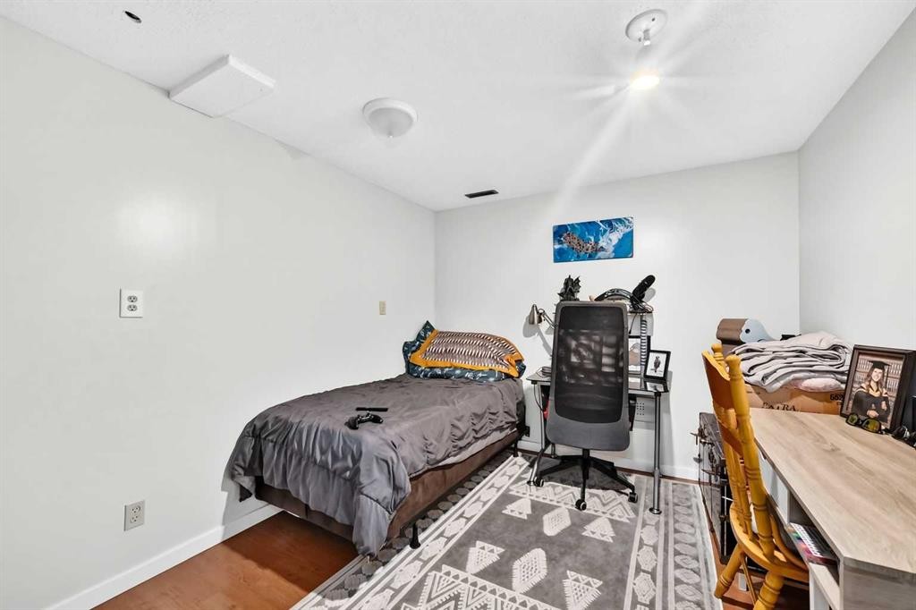 116 Midland Crescent Se, Calgary, AB