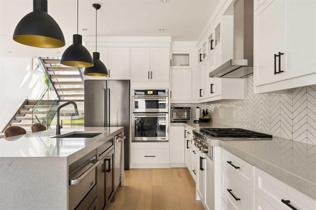 2216 22 Avenue Sw, Calgary, AB