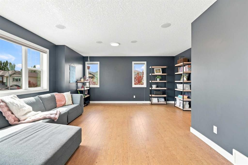 4 Silverado Saddle Court Sw, Calgary, AB