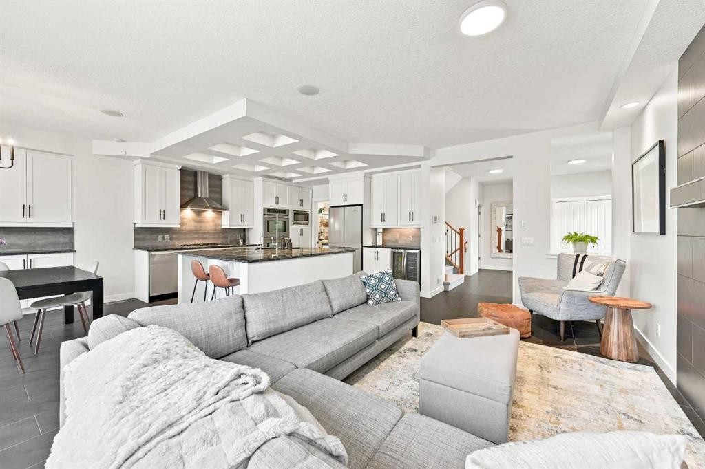 4 Silverado Saddle Court Sw, Calgary, AB