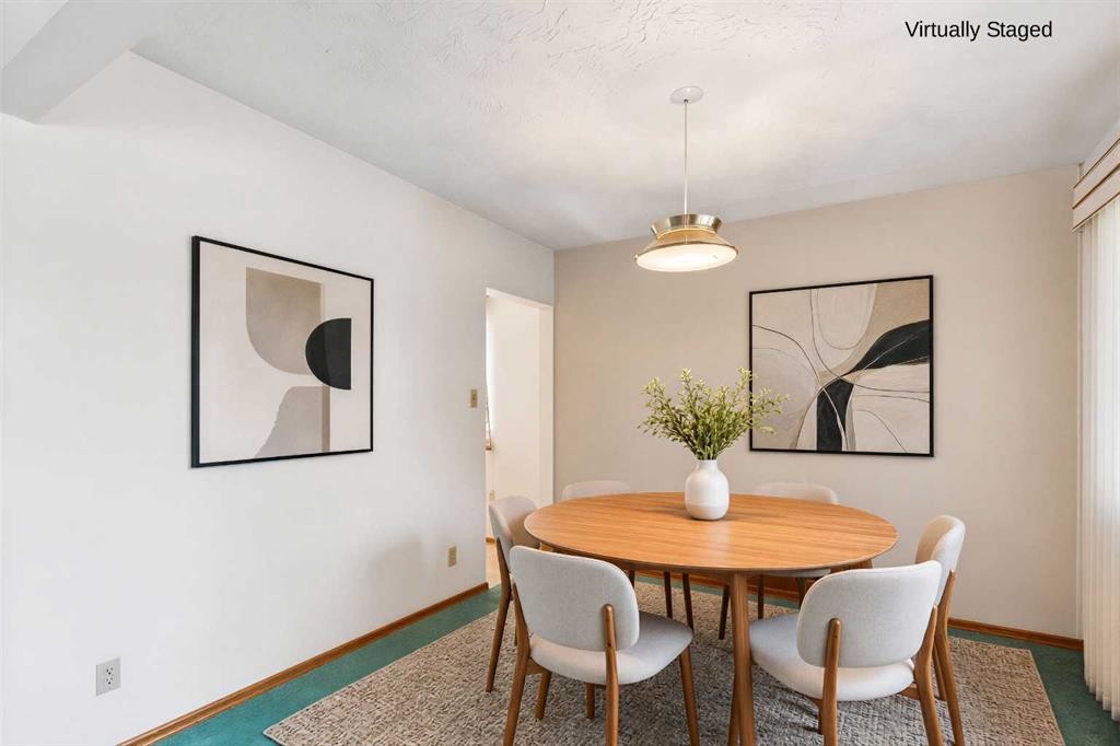 28 Gainsborough Drive Sw, Calgary, AB