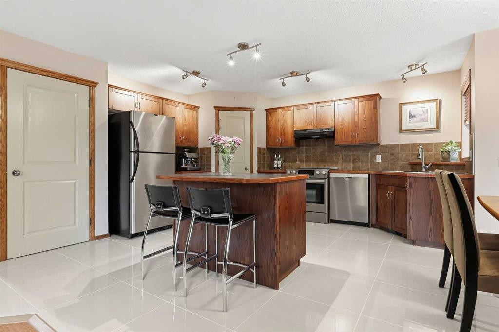 198 Cranwell Close Se, Calgary, AB