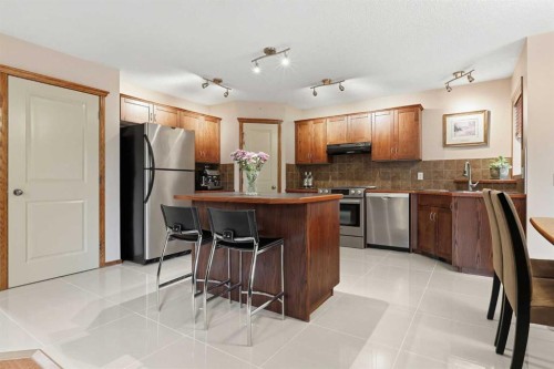198 Cranwell Close Se, Calgary, AB 