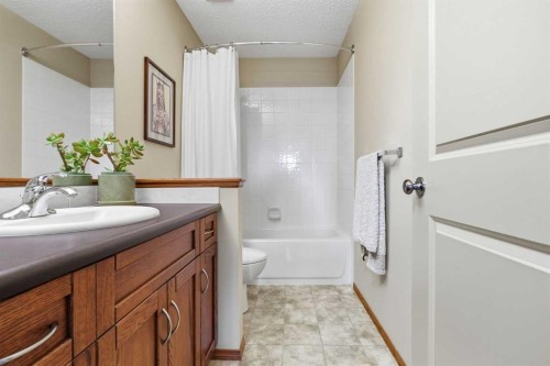 198 Cranwell Close Se, Calgary, AB 