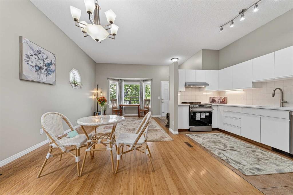 73 Hidden Valley Villas Nw, Calgary, AB