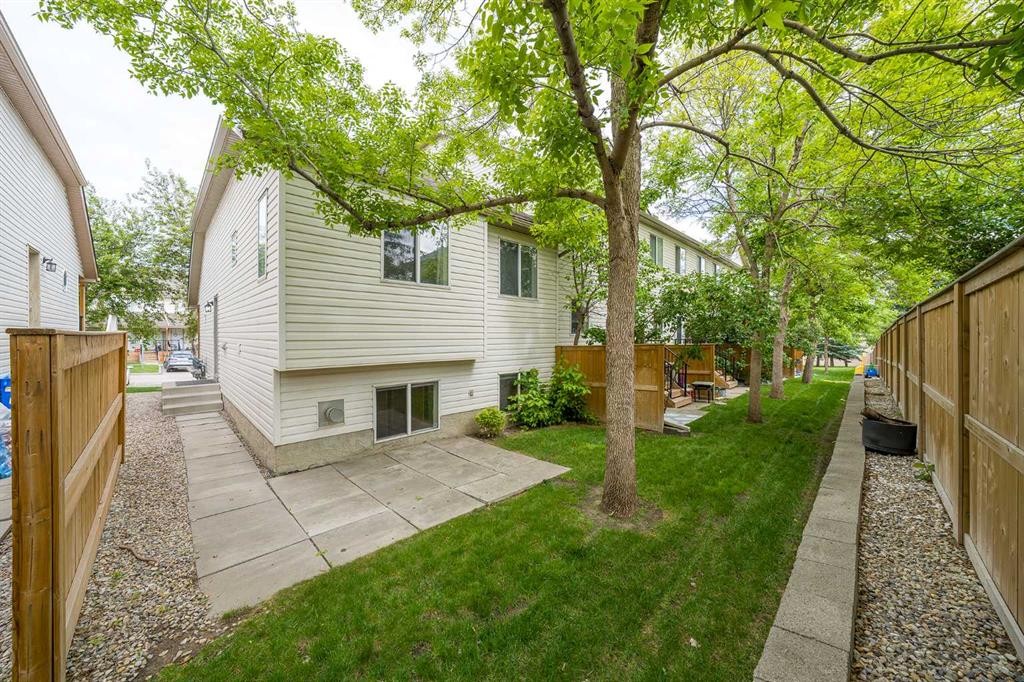 73 Hidden Valley Villas Nw, Calgary, AB