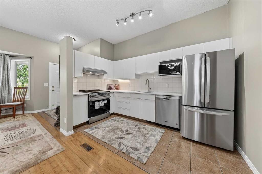 73 Hidden Valley Villas Nw, Calgary, AB