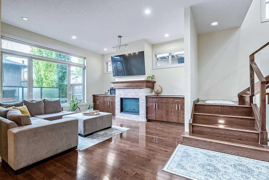 1134 17 Avenue Nw, Calgary, AB