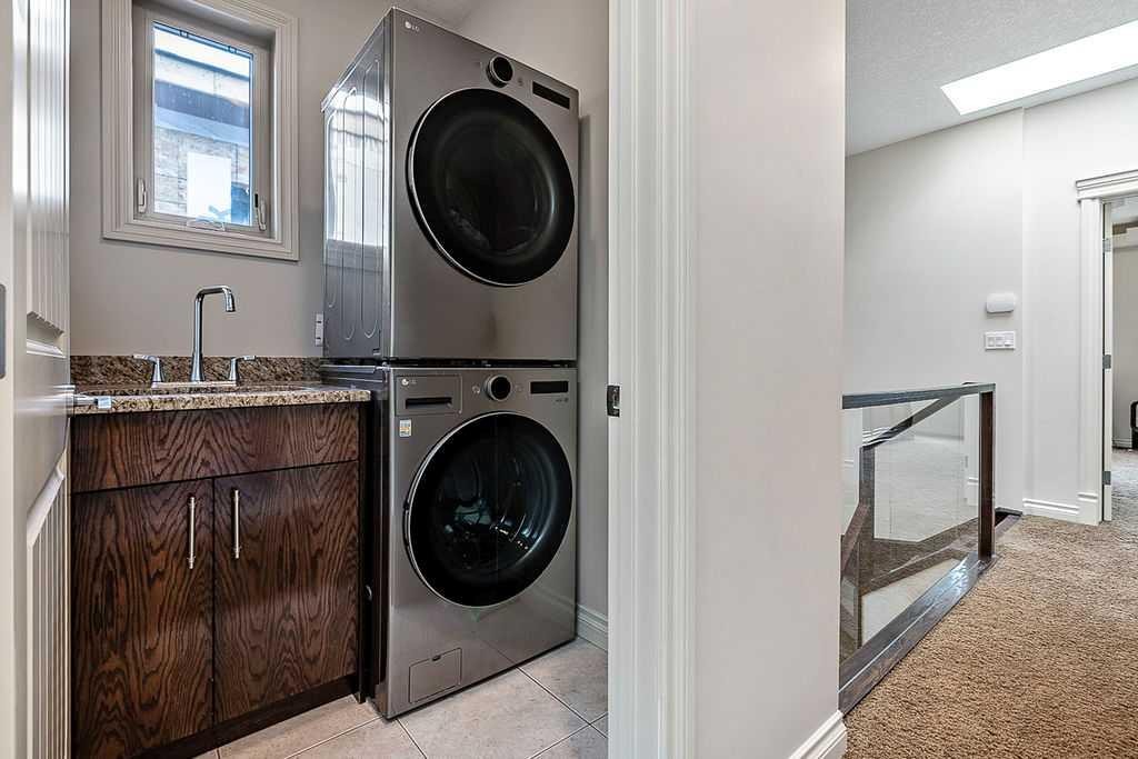 1134 17 Avenue Nw, Calgary, AB