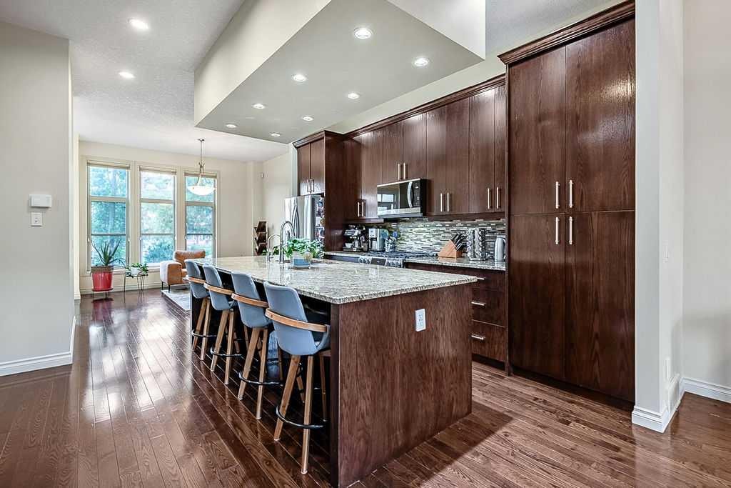 1134 17 Avenue Nw, Calgary, AB