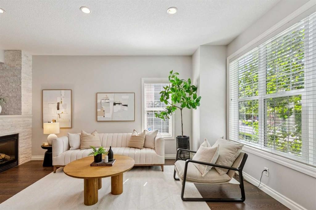 115 Couture Crescent Sw, Calgary, AB