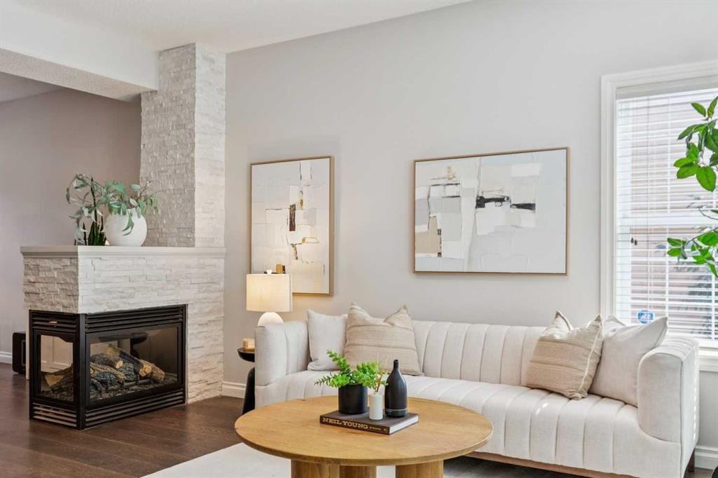 115 Couture Crescent Sw, Calgary, AB