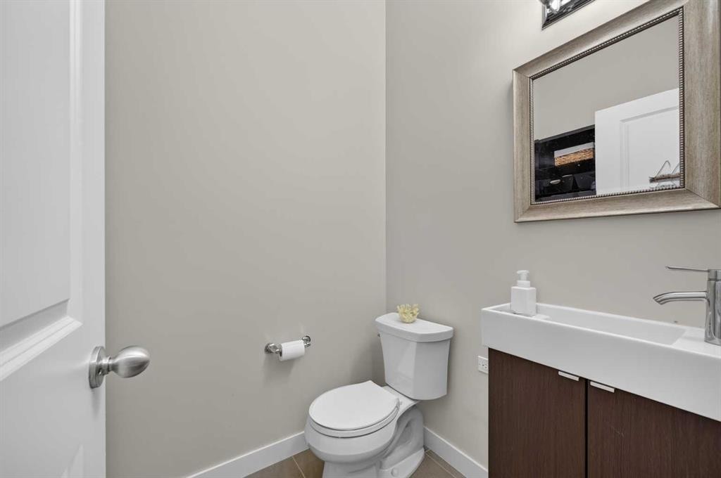 479 Nolan Hill Drive Nw, Calgary, AB